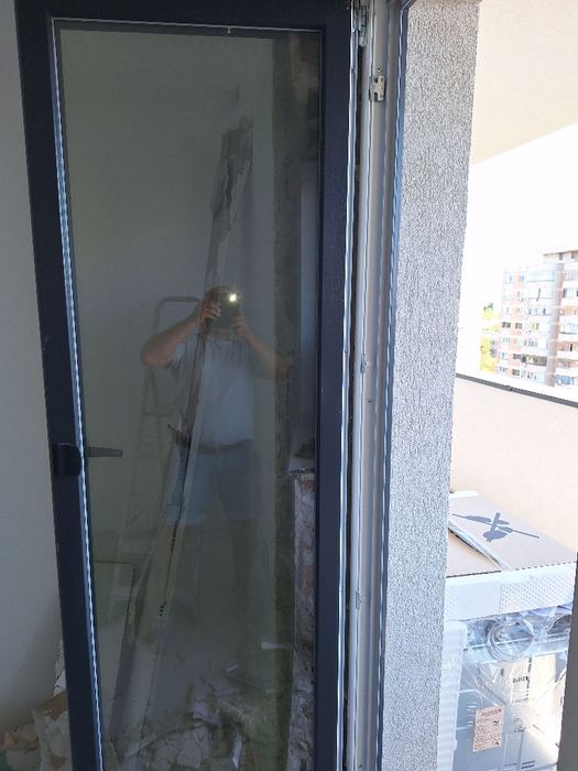 Vând două uși tripan pentru terasă.