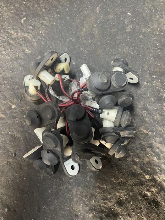 Концевик двери Тойота камри 10-20 кнопка света двери Тойота камри