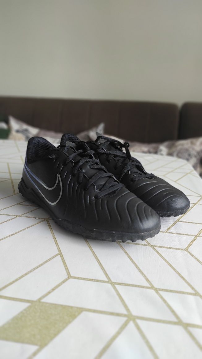 Футболни обувки Nike tiempo