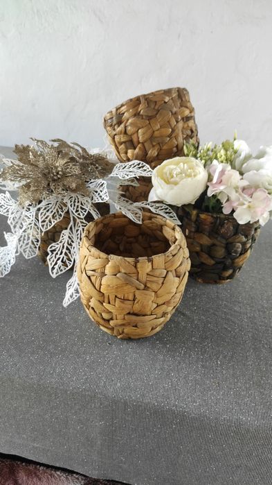 Продам ,Плетеные Кашпо