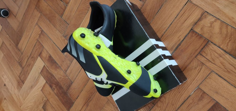 Ghete Adidas Ace, noi în cutie
