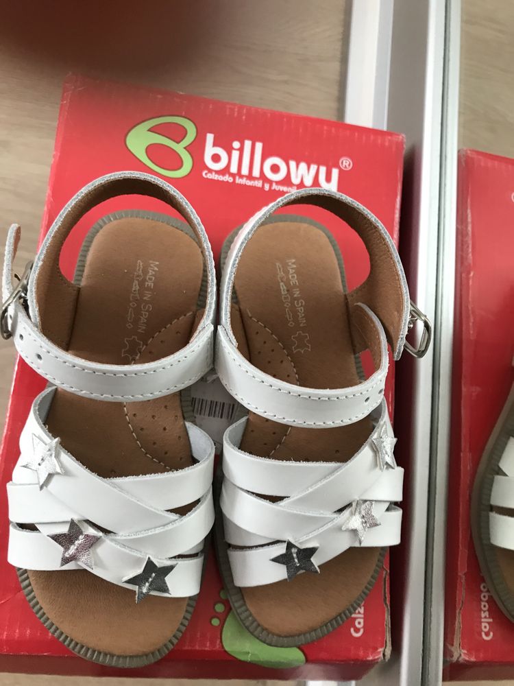 Различни нови детски сандали
