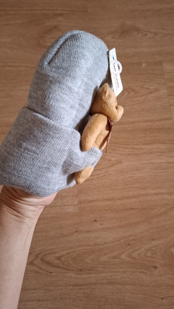Детски шапчици с 3 D мече