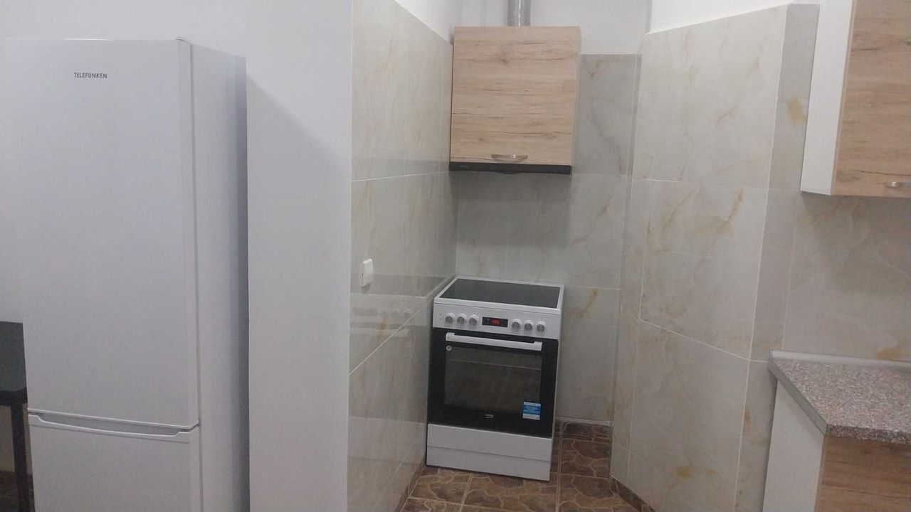 Дава се под наем Двустаен апартамент в Варна, м-т Акчелар - 94 кв.м за 500 € - Снимка #5