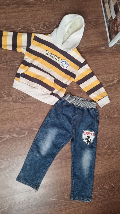 Вещи 3-6 лет Брюки по 10 тис Футболки и Худи по 25 тсс