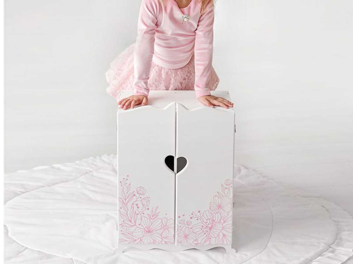 Деревянный большой кукольный шкаф Diamond princess (46х44х22 см.)
