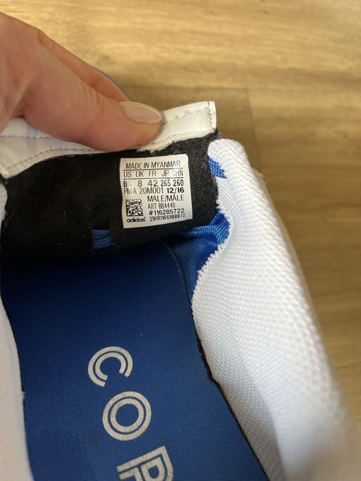 Ghete de fotbal mărimea 42