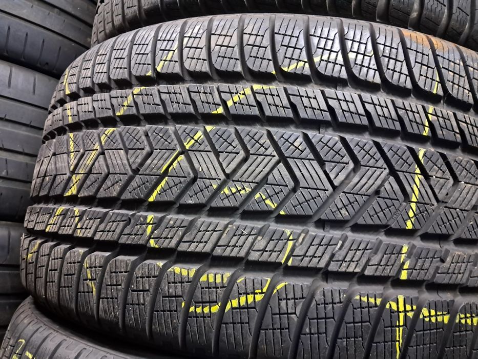 1xAnvelopa second iarna 325 35 R22 Pirelli 2024