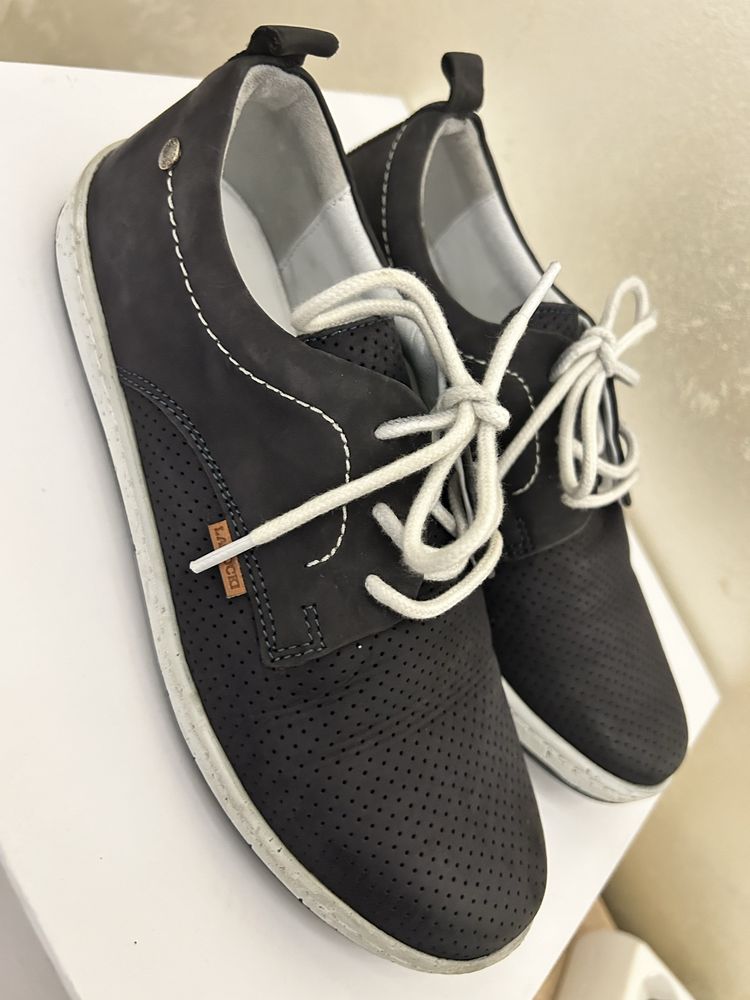 Оригинални маратонки Adidas Nike обувки Lasocki 35 номер