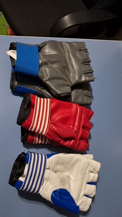 Мма перчатки  кожаные.