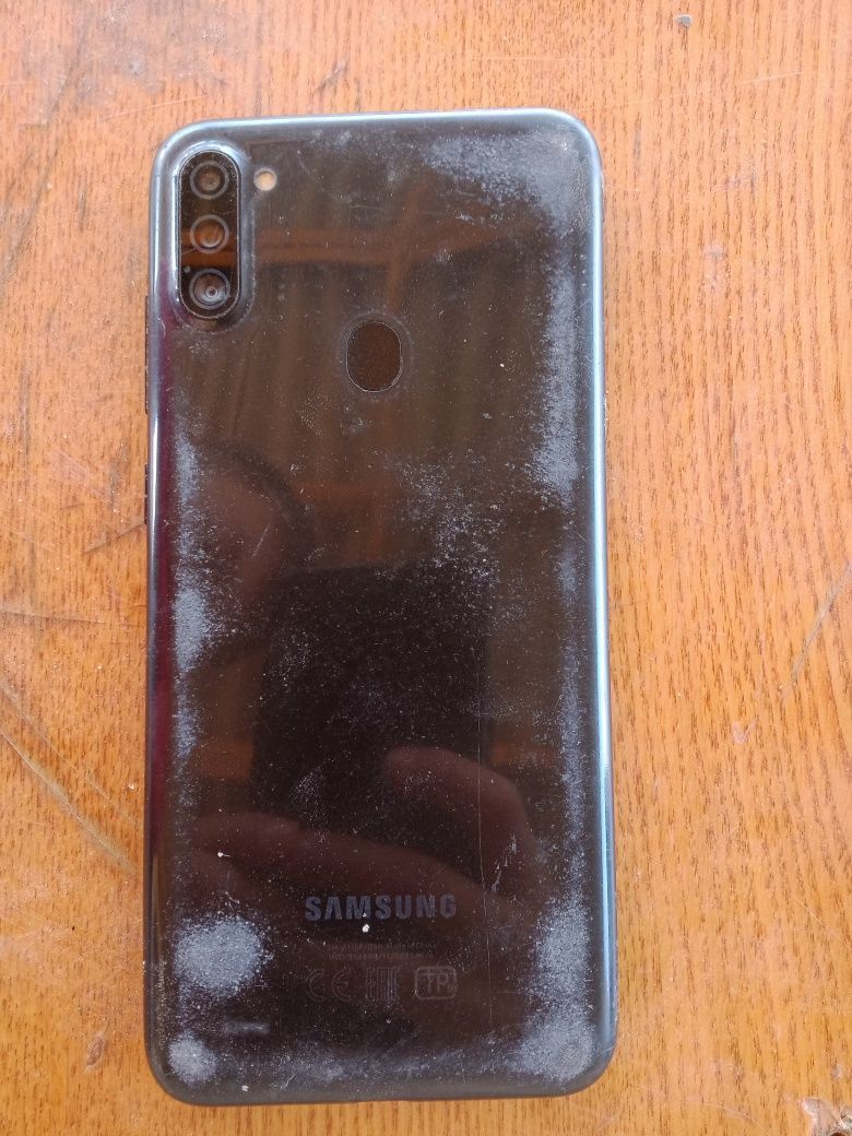 Samsung A10 android