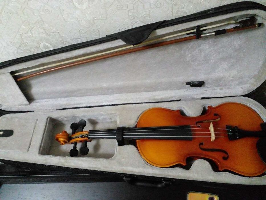 Инструмент скрипка