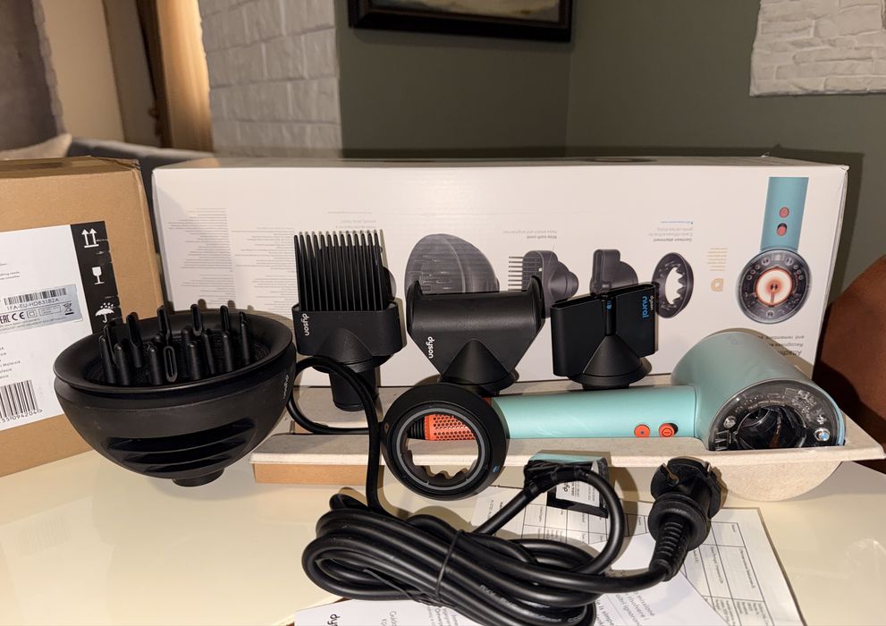 Dyson supersonic nural