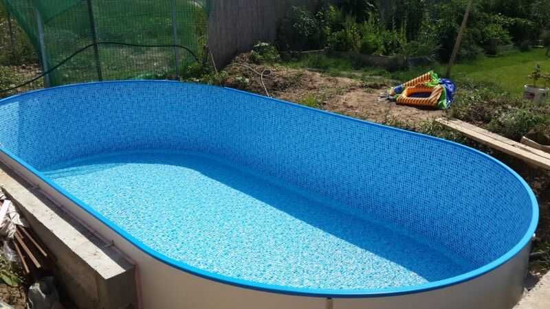 Piscina cu perete metalic 6x3.20x1.35 m si liner PVC Albastru