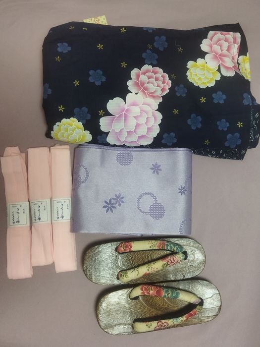 Кимоно (юката) со всем необходимым