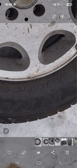 Продам комплект зимней резины с дисками R15