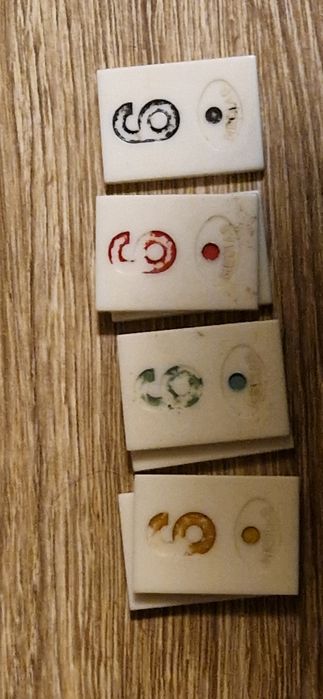 Vând 2 seturi 97 si 76 piese de remi tip Mediaș