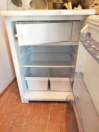 Продам  мини холодильник Бирюса  работает  очень хорошо охлаждает