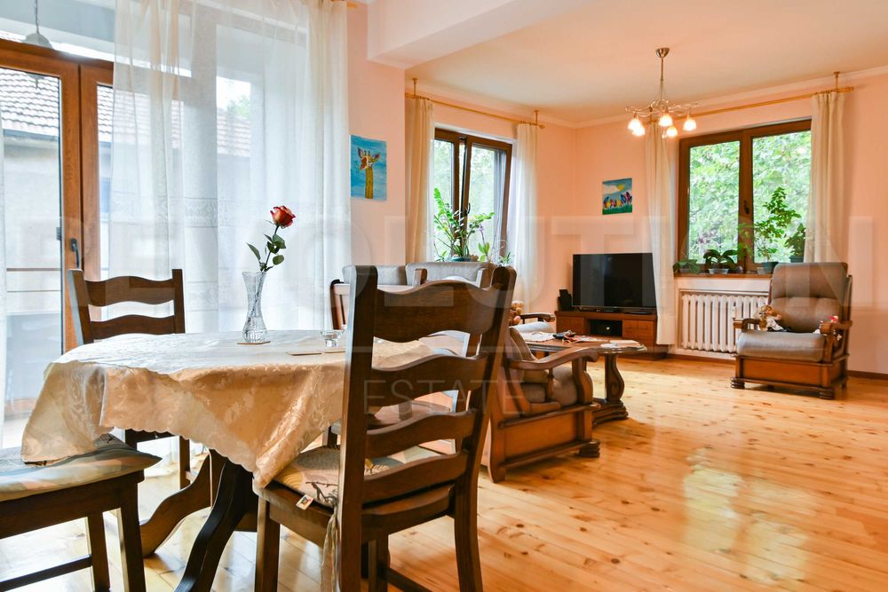 Продава се Тристаен апартамент в София, Изток - 149 кв.м за 1643 €/кв.м - Снимка #2