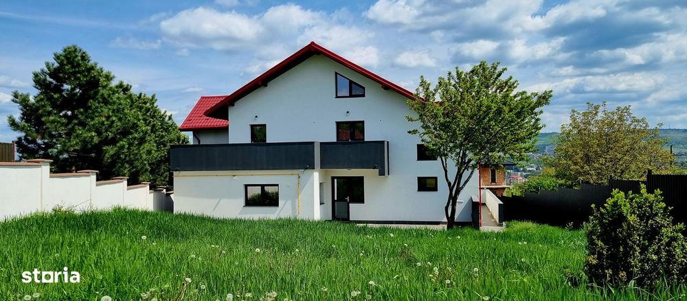 Casa / Vila - D+P+E - 320 mp , 800 mp teren - Bucium