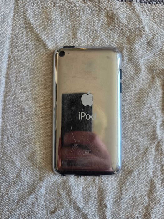 Apple iPod 4 8GB