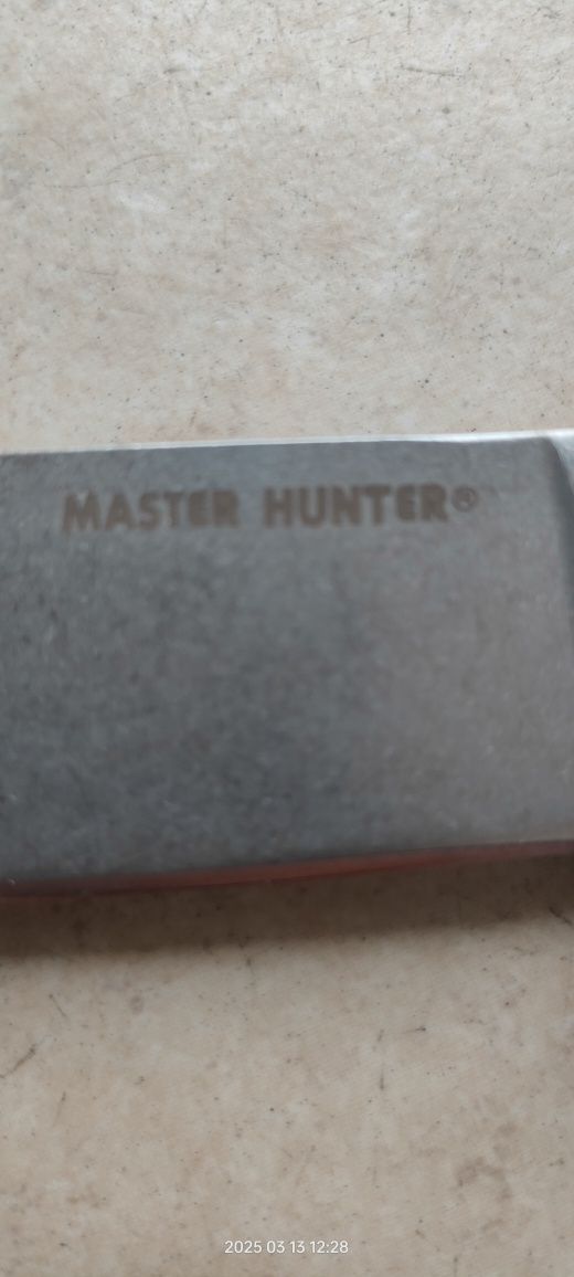 Ловен    нож  Master Hunter