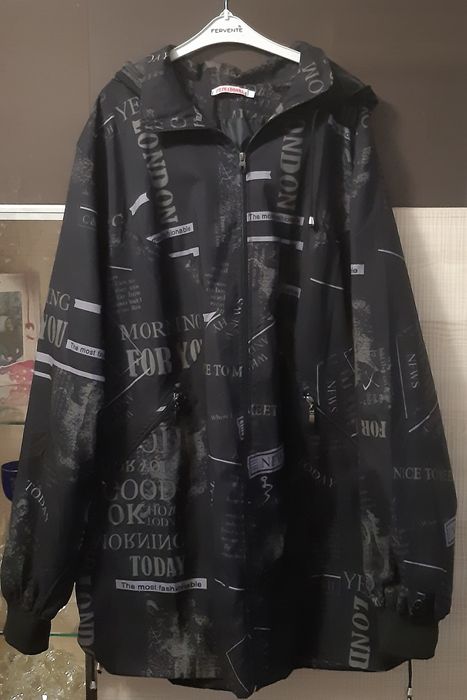Новый плащ, 9 тыс. , в магазине за 20 тыс продаётся
