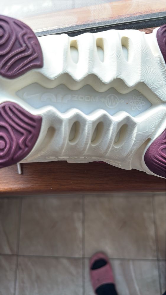 Nike cosmic unity 2