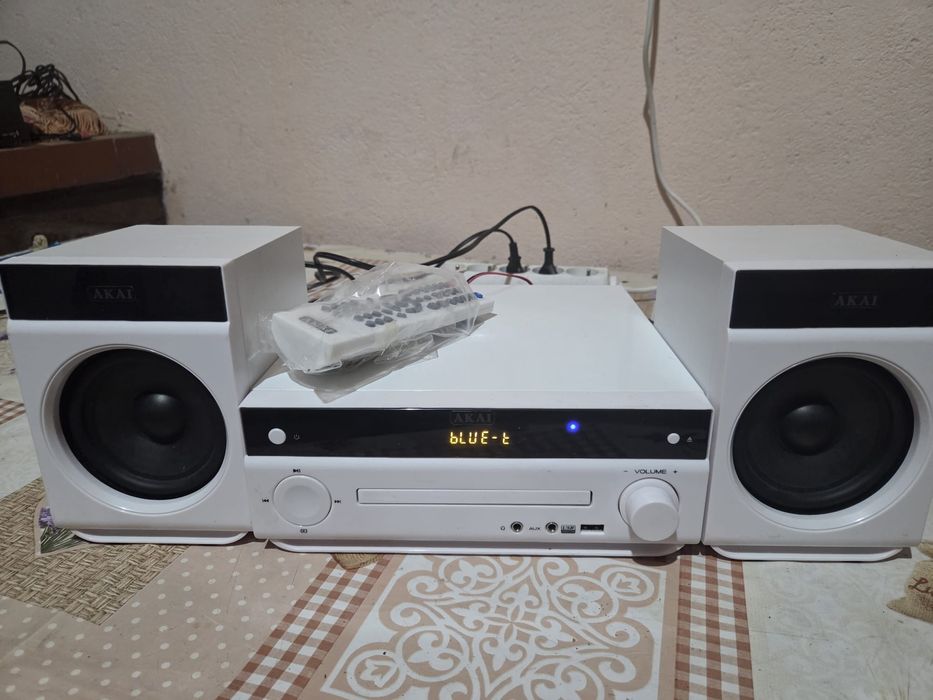 Vând sistem audio hi fi AKAI