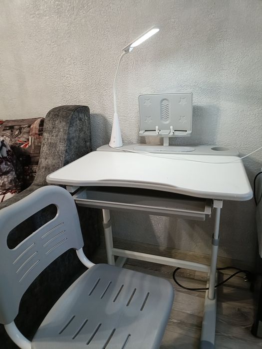 Парта для детей 5-8 лет