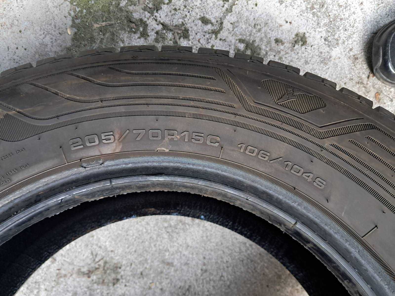 Всесезонни Бусови гуми 205/70/15С Goodyear Vector 4