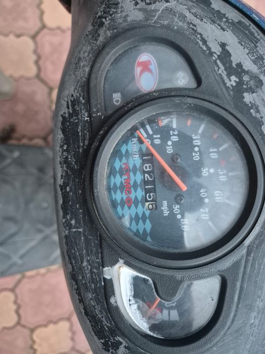 Vând scuter kymco 80cc