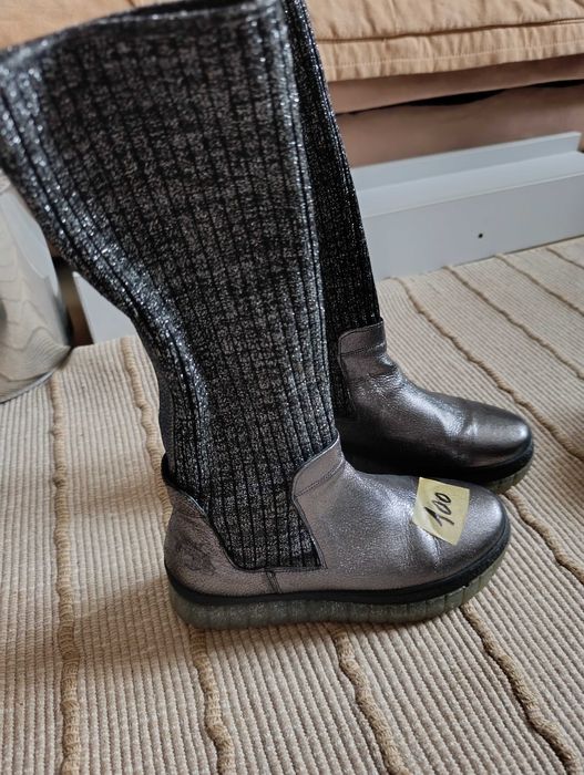 Vând ghete moderne pt femei