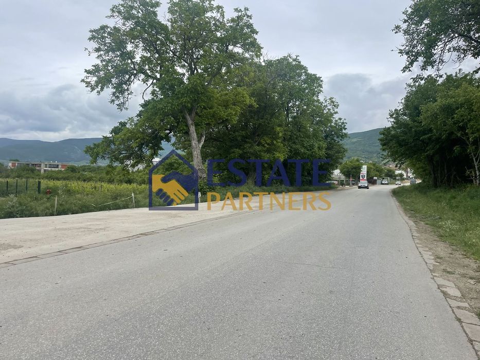 Парцел в Пловдив, област-с.Брестник площ 1350 цена 106650