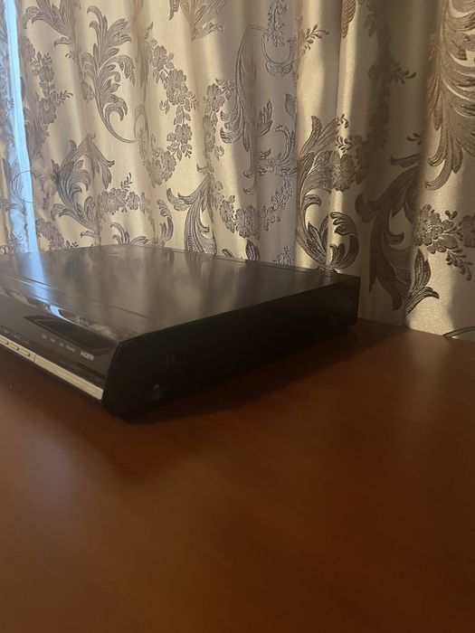 înregistrator DVD Toshiba D- R400 cu conversie la 1080p