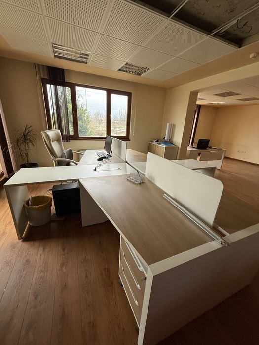 Продавам Италиански бюра Las Mobili