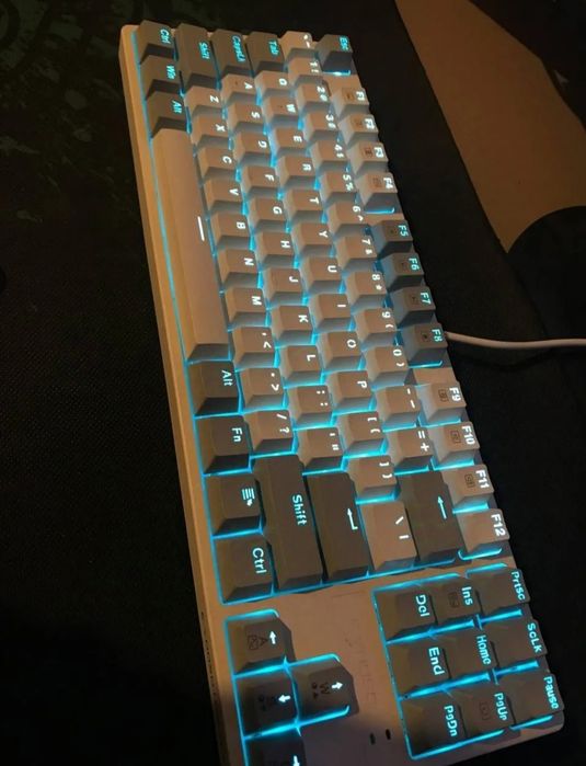 Клавиатура E-YOOSO
Состояние отличное, пользовался всего 1 месяц. Прод