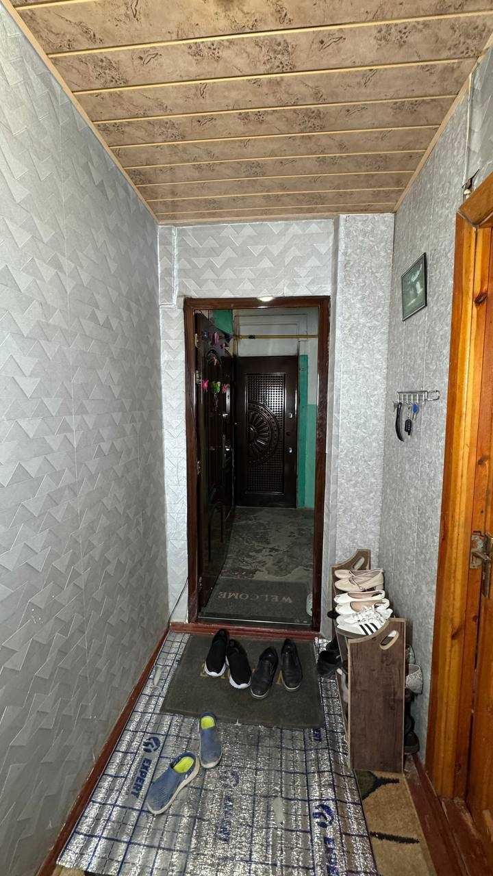 Фрунзиский Часпик супермаркет 1 қават 3 хона квартира сотилади.ID:1414