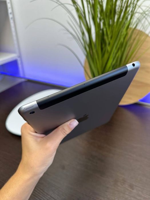 Tableta Apple iPad 6 , Perfect Functionala cu 95% Bateria