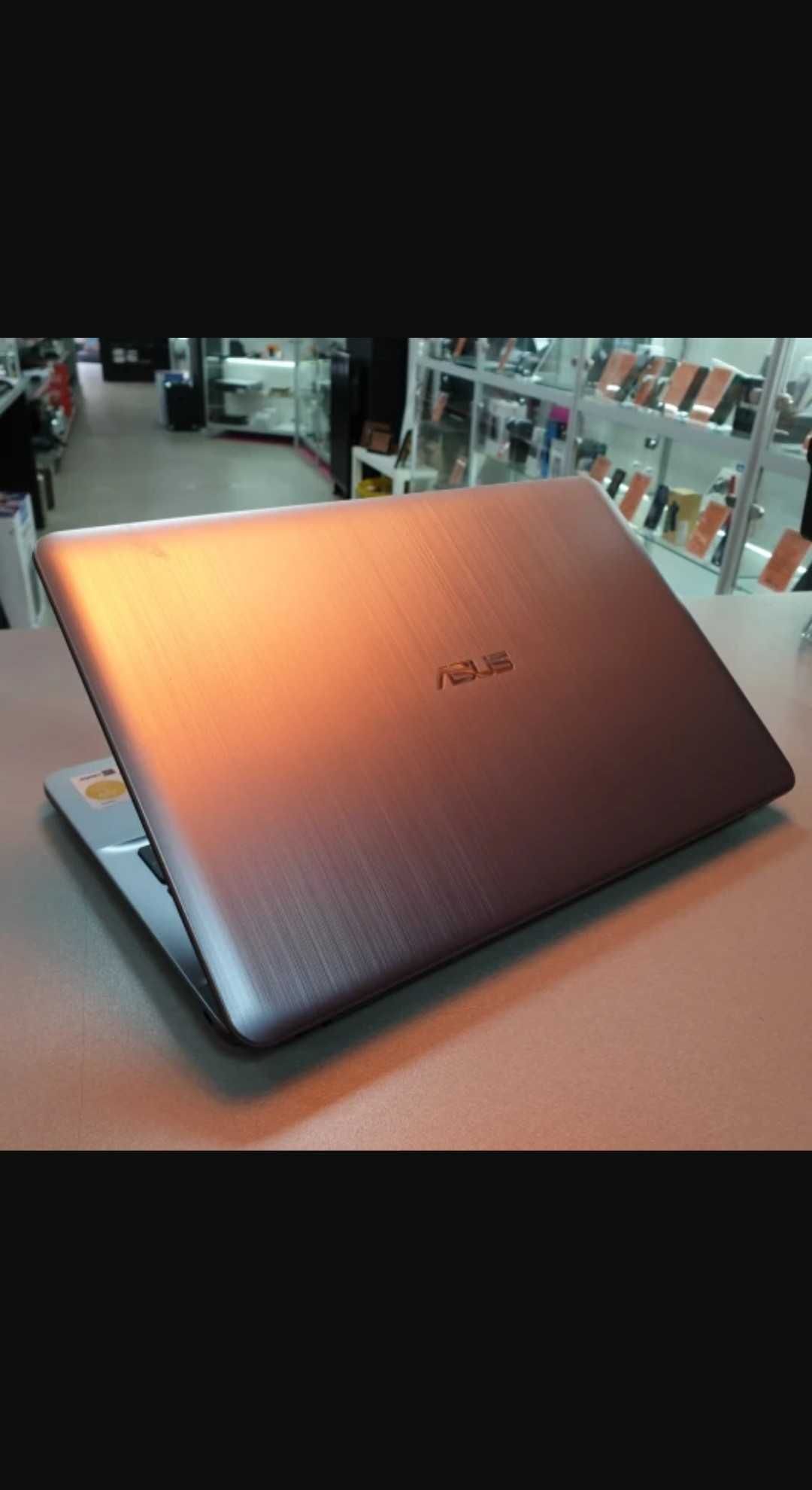 Laptop asus i5 7th, 4GB RAM Ssd 256, DDR4,3,1GHZ