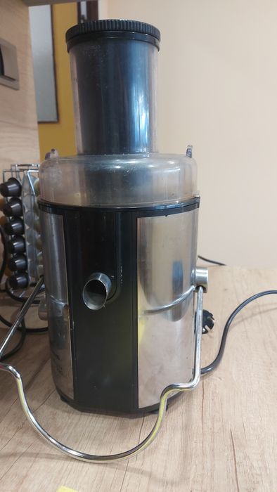 Продавам сокоизтисквачка