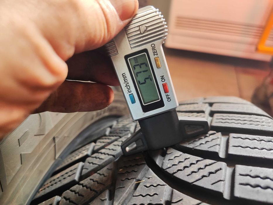 4бр.зимни гуми 215/65/17 Toyo