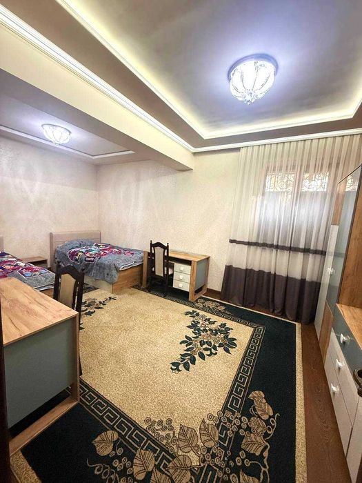 Продаю свою квартиру с цокольным этажом общей квадратурой 185,28 кв.м