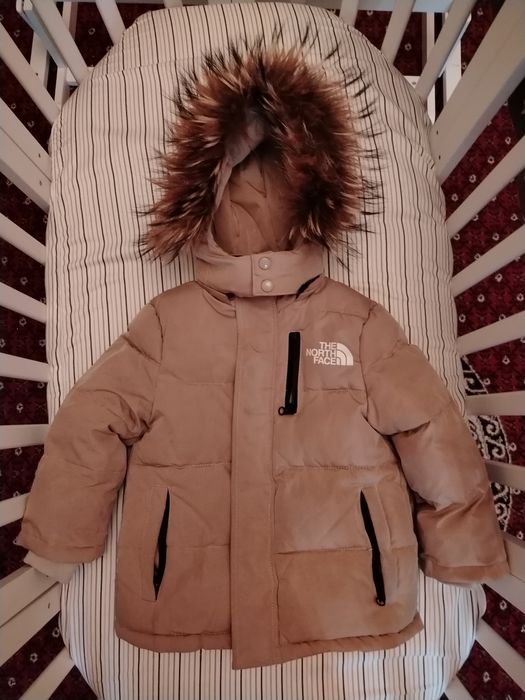 Пуховики на мальчика 3-5 лет.