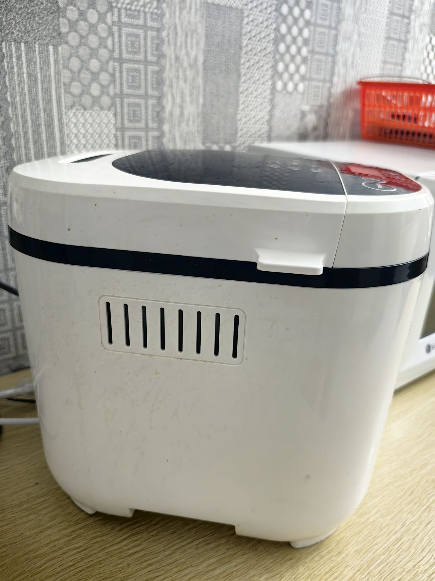 Продам хлебопечь Moulinex