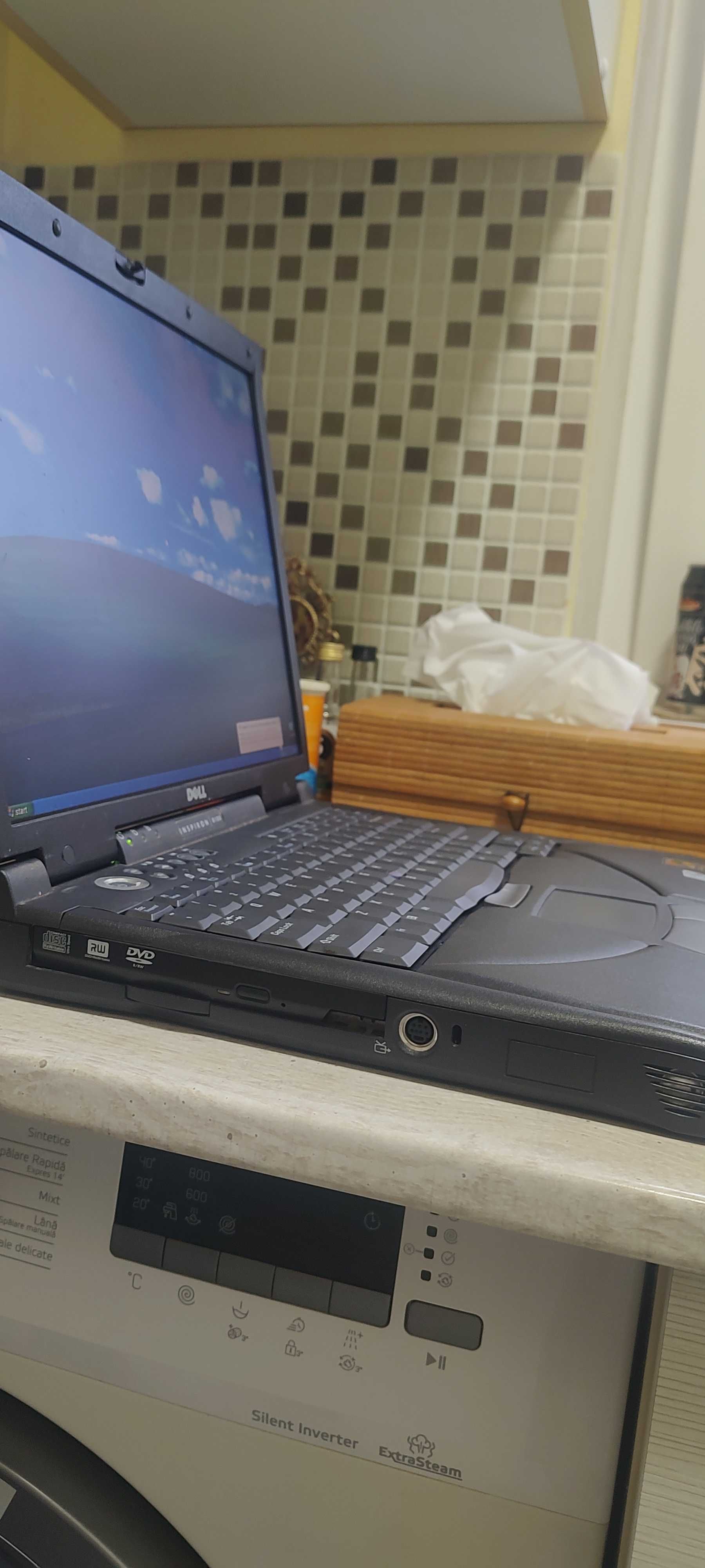 Laptop Dell Inspiron 8100