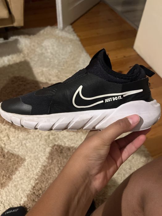Детски nike обувки 37,5 много меки и одобни за спорт много запазени