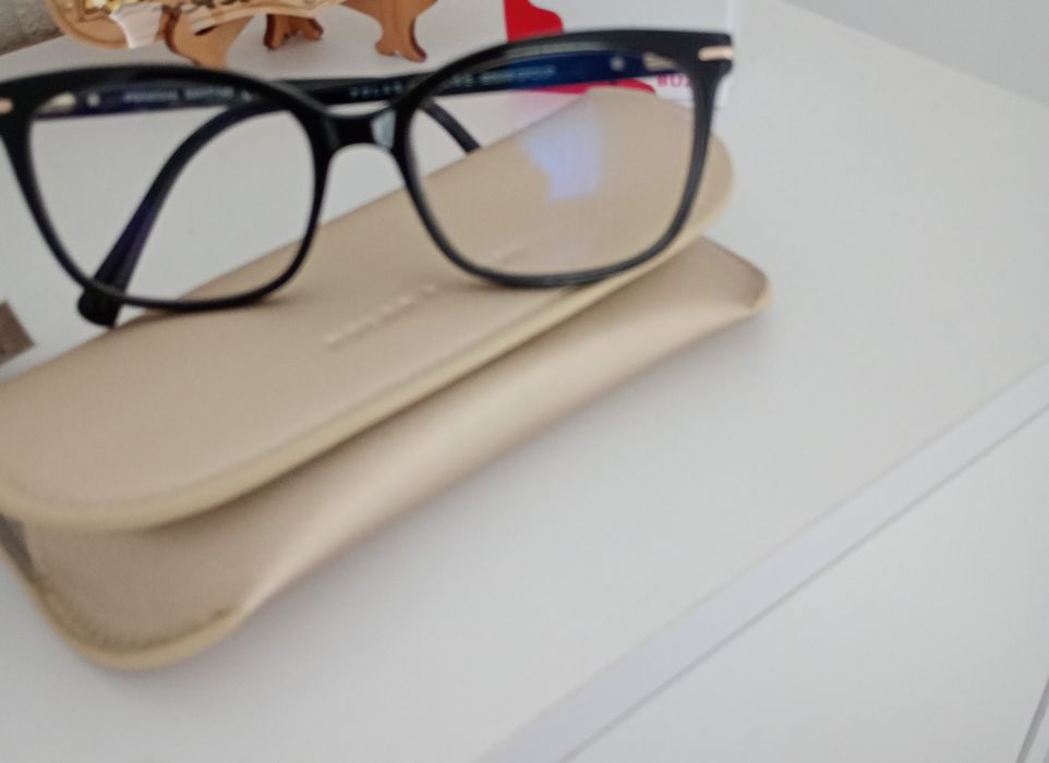 Vând ochelari de vedere