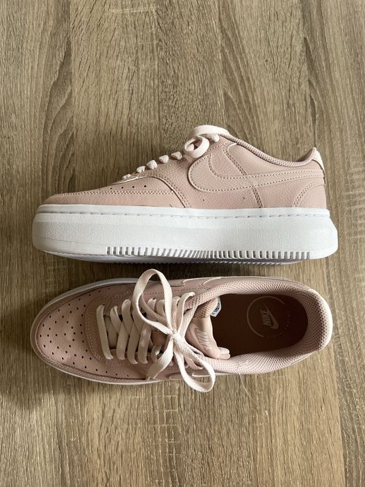 Обувки/маратонки розови NIKE Court Vision Alta