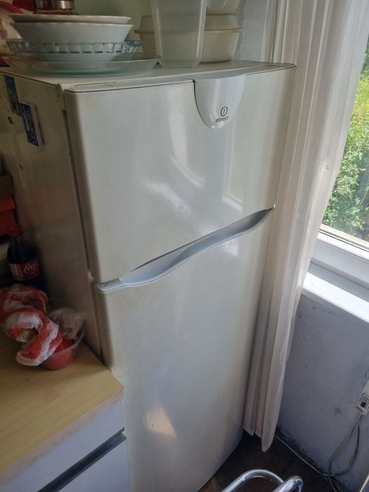 Хладилник indesit